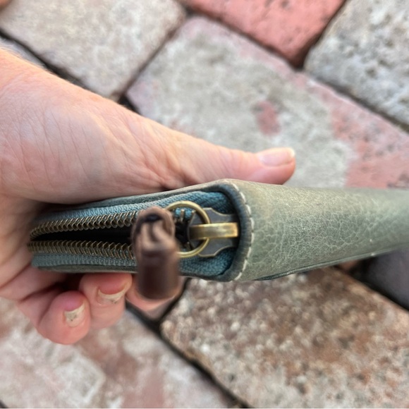 Coach unique green leather zip wallet - Picture 5 of 8